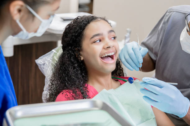 Best Emergency Dental Care for Broken or Chipped Teeth in Stratford, CA